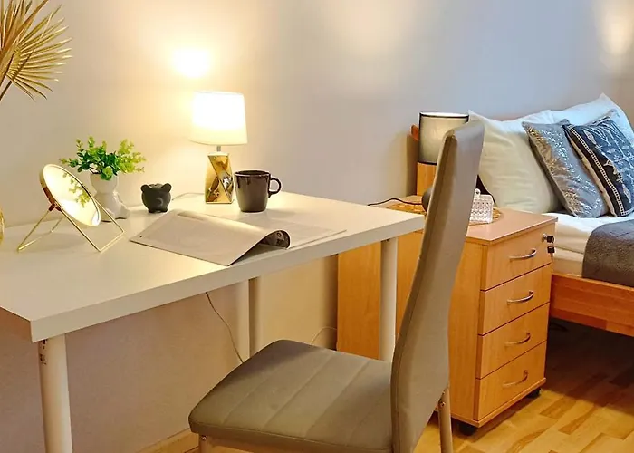 Apartment Cozy & Bright With Park Nearby - Free Parking, Riga, Up To 5 Guests *